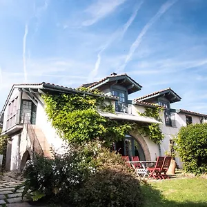 https://casaviel.biarritzhotels.info